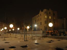 Mały Rynek nocą.