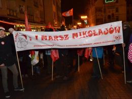 Tłumy na pierwszym Marszu Mikołajów