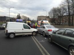 Cztery auta zderzyły się na ul. Nysy Łużyckiej