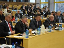 Budżet województwa na 2015 uchwalony. Szykują się duże inwestycje drogowe.