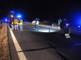 Kierowca audi potrącony na A4 przez ciężarówkę