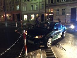 Opel i peugeot zderzyły się w centrum Opola
