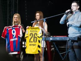 Kamil Bednarek zaśpiewał charytatywnie dla "Barki"