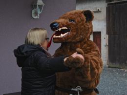 Wodzenie niedźwiedzia w Niwkach