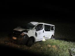 Bus dachował na autostradzie A4