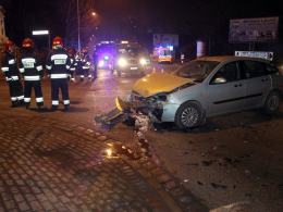 Wypadek na ul. Budowlanych. Ciężarna trafiła do szpitala.