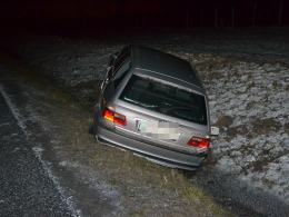 Kierowca BMW wylądował w rowie