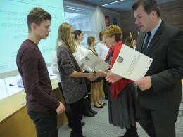 Najzdolniejsi uczniowie Opolszczyzny otrzymali stypendia