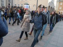 Polonez na 500 par na opolskim rynku
