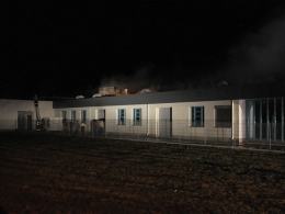 60 strażaków gasiło pożar zakładu stolarskiego