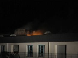 60 strażaków gasiło pożar zakładu stolarskiego