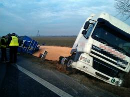Wypadek na obwodnicy Grodkowa, jedna osoba jest ranna