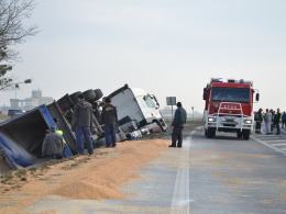 Wypadek na obwodnicy Grodkowa, jedna osoba jest ranna