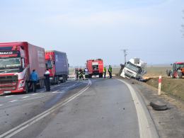 Wypadek na obwodnicy Grodkowa, jedna osoba jest ranna