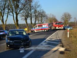Wypadek podczas wyprzedzania na trasie Opole - Nysa