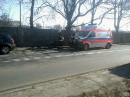 Volkswagen zderzył się z motorowerem
