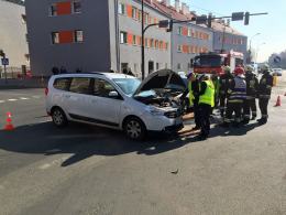 Wypadek na skrzyżowaniu, dzieci trafiły do szpitala