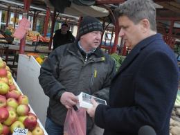 Janusz Palikot na opolskich targowiskach