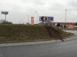 Pogorszyła się pogoda, kierowcy są mniej uważni