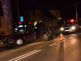 Wjechał w drzewo próbując uniknąć zderzenia ze zwierzyną