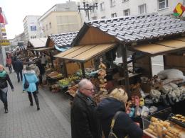 Na ul. Krakowskiej trwa jarmark wielkanocny