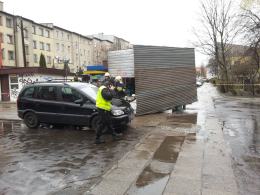 Silny wiatr przewraca drzewa na Opolszczyźnie