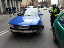 Wypadek w centrum Opola, ciężarna kobieta w szpitalu