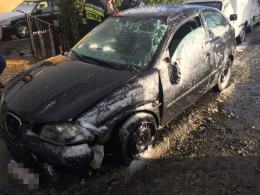 Kierowca seata wpadł w poślizg i uderzył w opla