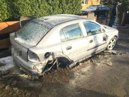 Kierowca seata wpadł w poślizg i uderzył w opla