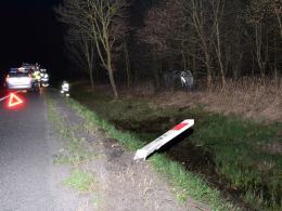 Nie chciał zderzyć się ze zwierzęciem, wjechał do rowu