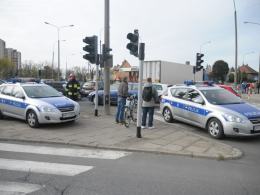 Volkswagen golf zderzył się z ciężarówką na Zaodrzu