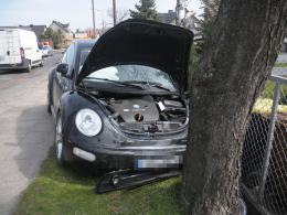23-latek zasnął za kierownicą i spowodował wypadek
