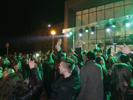 Studenci rozpoczęli sezon grillowy imprezą na kampusie