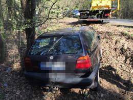 Volkswagen golf dachował pod Opolem