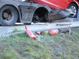 Na A4 zapaliła się laweta z nowymi samochodami