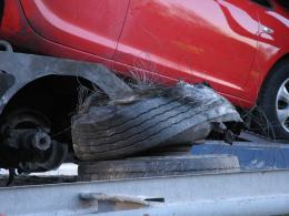 Na A4 zapaliła się laweta z nowymi samochodami
