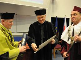 Profesor Ryszard Knosala doktorem honoris causa PO