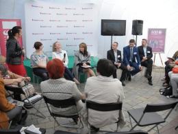 Trwają targi pracy "Przystanek Kariera 2015"