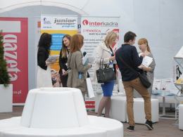 Trwają targi pracy "Przystanek Kariera 2015"