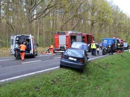 Trzy osoby ranne w zderzeniu dwóch aut w Dąbrowie