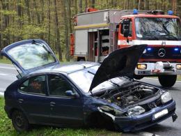 Trzy osoby ranne w zderzeniu dwóch aut w Dąbrowie