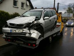 Zasnęła za kierownicą i spowodowała wypadek
