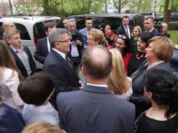 Para Prezydencka wręczyła Opolanom Kartę Dużej Rodziny