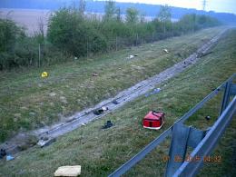 Wypadek na A4. Kierowca peugeot zginął, trzy osoby zostały ranne.
