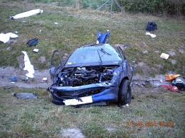 Wypadek na A4. Kierowca peugeot zginął, trzy osoby zostały ranne.