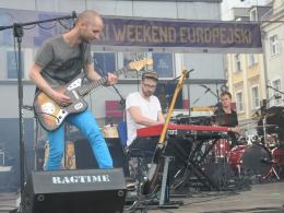 Poprzytula, Mela Koteluk i Happysad na Placu Wolności zgromadziły tłumy