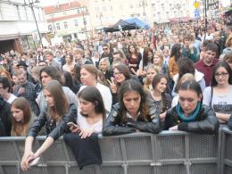 Poprzytula, Mela Koteluk i Happysad na Placu Wolności zgromadziły tłumy