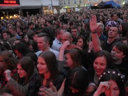 Poprzytula, Mela Koteluk i Happysad na Placu Wolności zgromadziły tłumy