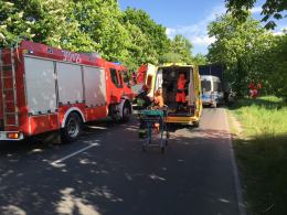 Czołowe zderzenie samochodu z ciężarówką. Zobacz moment wypadku na filmie!