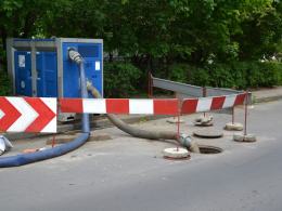 5-latek wpadł do studzienki kanalizacyjnej